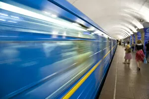 Images Dated 28th October 2008: Underground Metro (Subway), Kiev, Ukraine