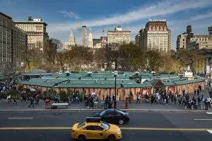 Images Dated 2nd February 2016: The Union Square Holiday Market at Union Square, Manhattan, New York, USA