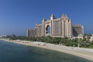Images Dated 5th December 2016: United Arab Emirates, Dubai, Palm Jumeirah island, Atlantis the Palm