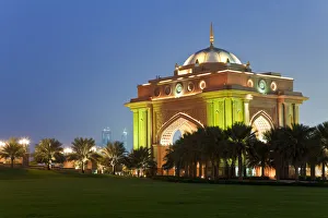 Images Dated 12th April 2010: United Arab Emirates (UAE), Abu Dhabi, Emirates Palace Hotel, VIP entrance