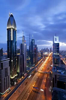Images Dated 12th April 2010: United Arab Emirates (UAE), Dubai, Sheikh Zayed Road towards the Burj Kalifa
