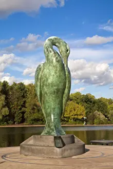 Hyde Park Prints: United Kingdom, London, Hyde Park, The Serpentine Lake