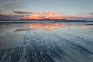 United Kingdom, UK, Scotland, Highlands, The First Light kisses Rum Mountaing