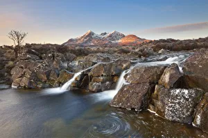 United Kingdom, UK, Scotland, Highlands, River Sligachan and Black Cuillin at sunrise