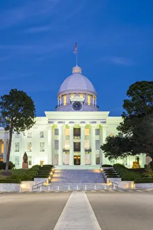 Images Dated 16th May 2017: United States, Alabama, Montgomery. Alabama State Capitol building at dusk, former