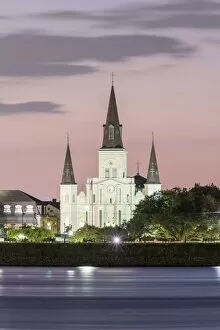 Images Dated 30th September 2016: United States, Louisiana, New Orleans. New Orleans skyline, view of Saint Louis Cathedral