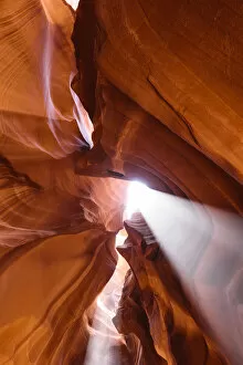 Images Dated 28th April 2017: Upper Antelope Canyon, Page, Arizona, USA
