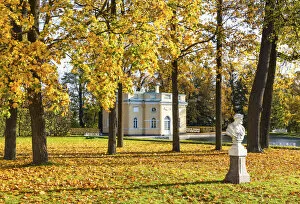 Images Dated 22nd March 2021: Upper Bathhouse pavilion in autumn, Catherine Park, Pushkin (Tsarskoye Selo), near St