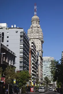 Uruguay, Montevideo, Avenida 18 de Julio avenue and Palacio Salvo building