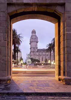 Uruguay, Montevideo, The Salvo Palace and the Independence Square viewed through