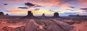 Red Rock Prints: USA, Arizona, Monument Valley