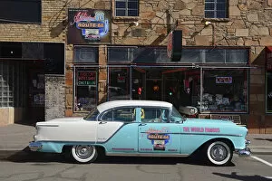 USA, Arizona, town of Williams, Vintage car on Route 66