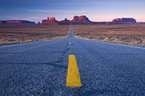 Country Side Gallery: USA, Arizona-Utah, Monument Valley