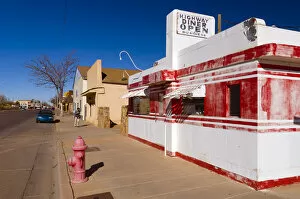 Images Dated 4th April 2012: USA, Arizona, Winslow, Highway Diner (a Valentine Diner)