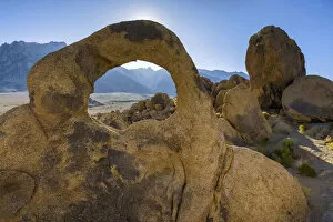 Images Dated 15th November 2021: USA, California, Alabama Hills, Whitney Portal Arch rock