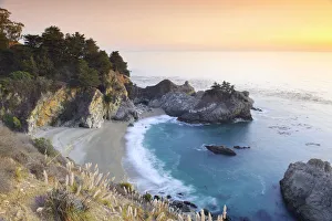 USA, California, Big Sur Pacific Coastline, Julia Pfeiffer Burns State Park, McWay Falls USA, California, Big Sur Pacific Coastline, Julia Pfeiffer Burns State Park, McWay Falls