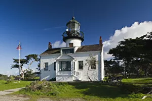 Images Dated 13th September 2011: USA, California, Central Coast, Monterey Peninsula, Pacific Grove, Point Pinos Lighthouse