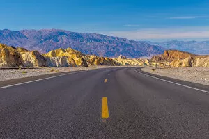 Images Dated 5th August 2015: USA, California, Death Valley National Park, Route 190