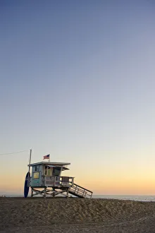 Pacific Coast Gallery: USA, California, Los Angeles, Santa Monica Beach, Lifeguard Tower
