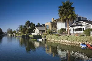 Images Dated 19th May 2009: USA, California, Los Angeles, Venice, homes along Venice canals