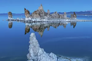 USA, California, Mono Lake, Salt lake, Tuff sculptures