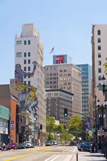 Images Dated 15th March 2017: USA, California, Oakland, Telegraph Avenue, Cathedral Building with mural by Zio Ziegler