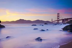 USA, California, San Francisco, Golden Gate Bridge from Marshall Beach