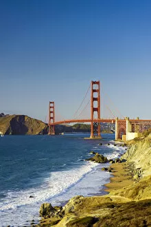 Images Dated 15th June 2009: USA, California, San Francisco, Bakers Beach, Golden Gate Bridge