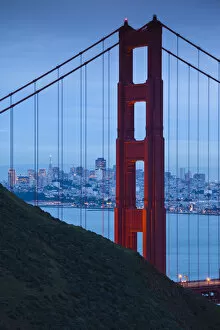 Images Dated 17th June 2011: USA, California, San Francisco, Golden Gate National Recreation Area, Golden Gate Bridge
