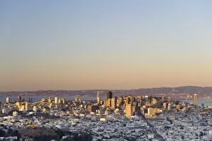 Images Dated 11th October 2008: USA, California, San Francisco, Skyline viewed from Twin Peaks
