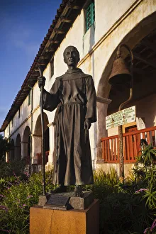 USA, California, Southern California, Santa Barbara, Mission Santa Barbara, statue