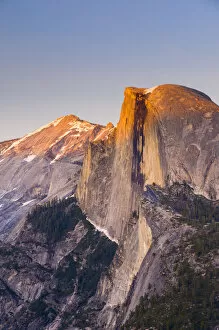 Images Dated 20th June 2011: USA, California, Yosemite National Park, Half Dome from Glacier Point