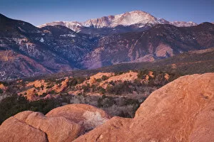 Images Dated 17th July 2012: USA, Colorado, Colorado Springs, Garden of the Gods with view of Pikes Peak, dawn