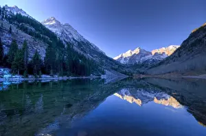 Country Side Prints: USA, Colorado, Maroon Bells Mountain reflected in Maroon Lake
