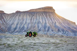 Images Dated 6th November 2018: USA, Colorado, Mesa County, Town Of Palisade, Mount Garfield, A Distinctive Sandstone