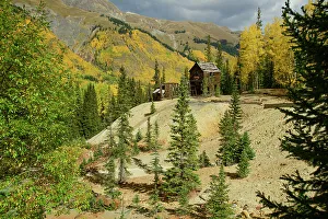 Images Dated 27th January 2023: USA; Colorado; Rocky Mountains; San Juan Mountains; Million Dollar Highway; Ouray; Red Mountain