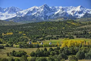 USA, Colorado, San Juan Mountains near Ridgway, Tipi camp and mountain scenery in autumn