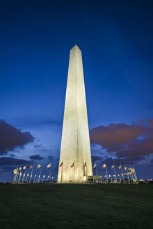 Images Dated 1st December 2017: USA, District of Columbia, Washington, National Mall, Washington Monument