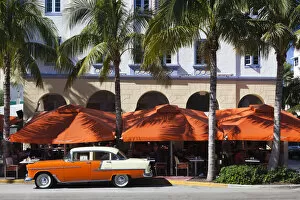 Images Dated 23rd May 2013: USA, Florida, Miami Beach, South Beach hotels on Ocean Drive, 1955 Chevrolet car
