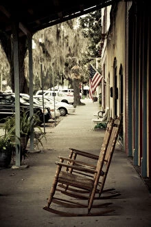 USA, Florida, Micanopy, oldest inland settlement in Florida, rocking chairs