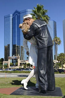 Images Dated 10th March 2015: USA, Florida, Sarasota County, Sarasota, Unconditional surrender statue by Seward Johnson