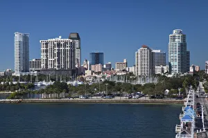 Images Dated 24th August 2010: USA, Florida, St. Petersburg, skyline from The Pier