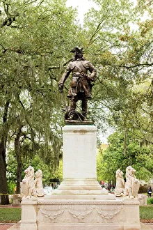 Images Dated 16th May 2016: USA, Georgia, Savannah, Statue in Forsyth park