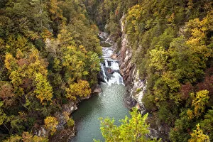 Images Dated 2nd December 2020: USA, Georgia, Tallulah Gorge State Park, Appalachian Mountains, Tallulah River, Autumn