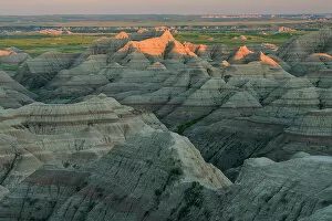 Images Dated 12th July 2022: USA, Great Plains, South Dakota, Badlands National Park, White River Valley overlook