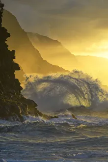 <b class=qtipBold><figcaption>USA, Hawaii, Kauai, Na Pali Coast</figcaption></b><br><em>© Christian Heeb/ AWL Images</em> USA, Hawaii, Kauai, Na Pali Coast