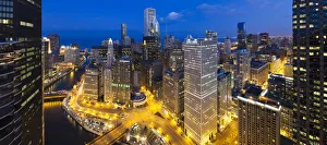 Images Dated 15th May 2012: USA, Illinois, Chicago. Dusk view over the city