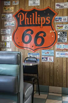 Images Dated 19th October 2015: USA, Illinois, Midwest, Springfield, Route 66, Cozy Dog Drive In