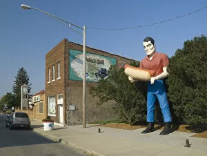 Images Dated 13th March 2008: USA, Illinois, Route 66, Atlanta, Bunyons Statue (a Route 66