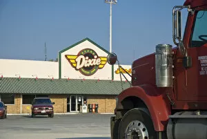 Images Dated 13th March 2008: USA, Illinois, Route 66, McLean, Dixie Truckers Home truckstop